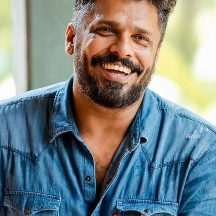  Aashiq Abu