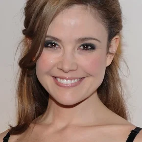 Photo star : Reiko Aylesworth