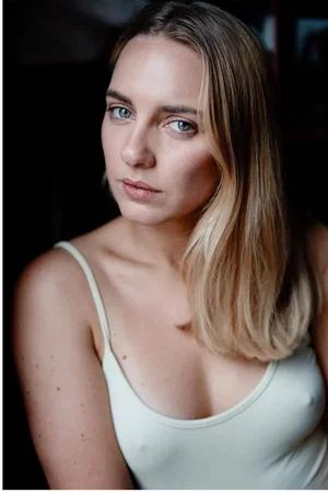  Charlotte Deniel photo