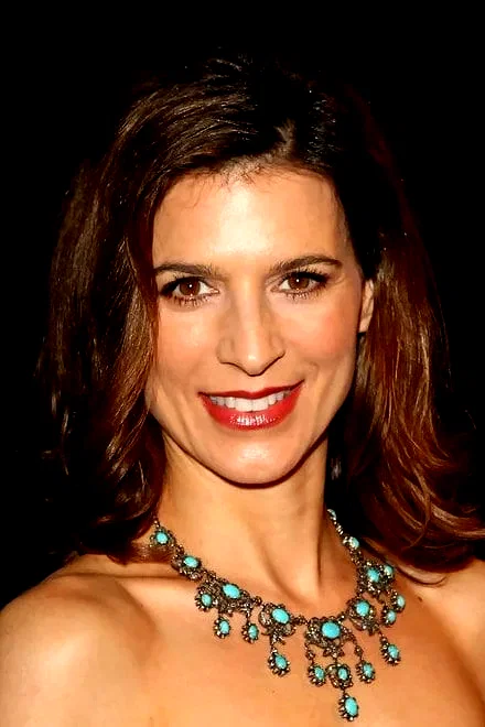 Perrey Reeves