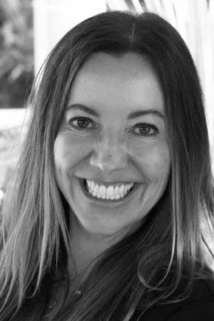  Jennifer Howell photo
