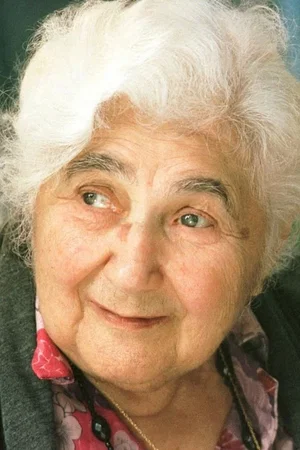 Esther Gorintin photo