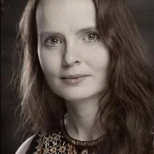  Kersti Heinloo