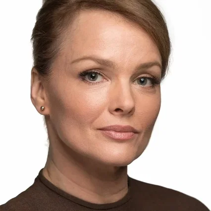 Dina Meyer