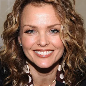 Photo star : Dina Meyer