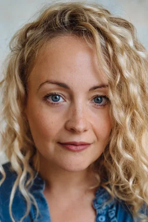  Victoria Elliott