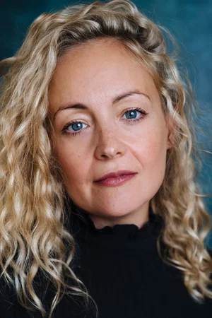  Victoria Elliott