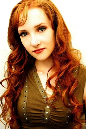  Scarlett Pomers photo