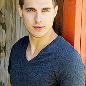 Photo star : Cody Linley
