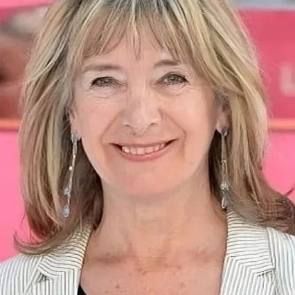 Julia Deakin