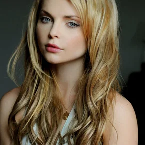 Photo star : Izabella Miko