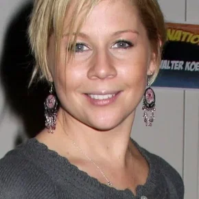 Photo star : Gigi Edgley