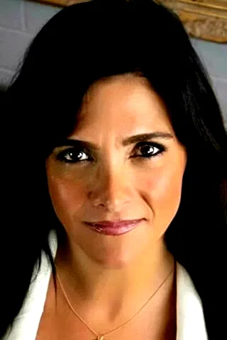  Alison Robertson