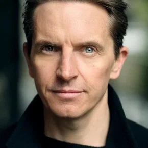 Photo star :  Oliver Ryan