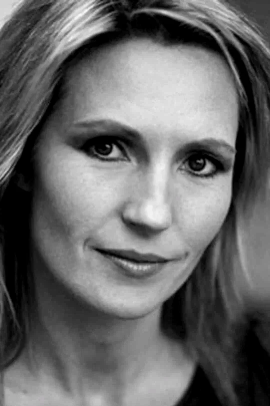  Helen Grace
