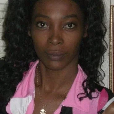  Nadine Koyo