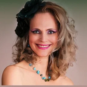 Photo star : Monalisa Basarab