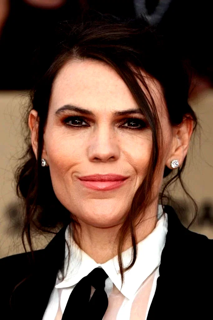 Clea DuVall