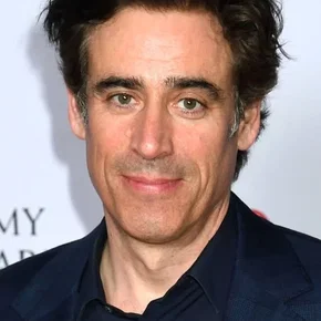Photo star : Stephen Mangan