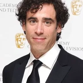Photo star : Stephen Mangan