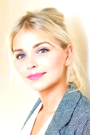  Julie Van den Steen