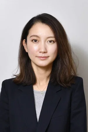  Shiori Itō photo
