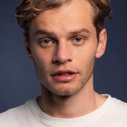  Aidan Scott