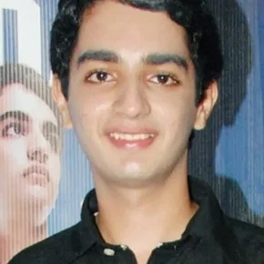 Photo star :  Parzaan Dastur