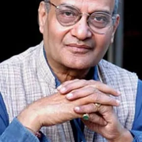 Photo star :  Ram Gopal Bajaj