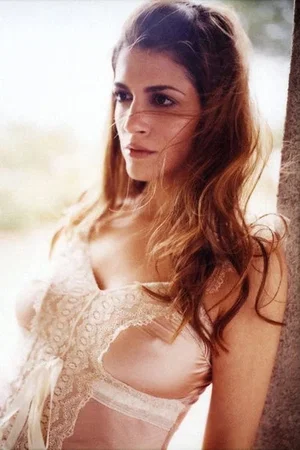 Tara Mercurio photo