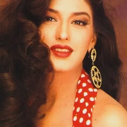  Sonali Bendre
