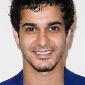 Photo star : Elyes Gabel