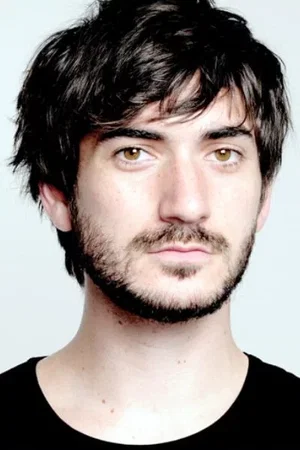  George Maguire photo