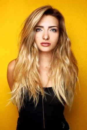  Kirsten Collins photo