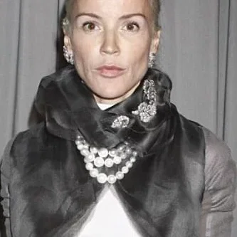  Daphne Guinness