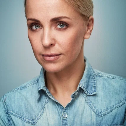 Julie R Olgaard