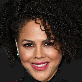 Photo star :  Lenora Crichlow