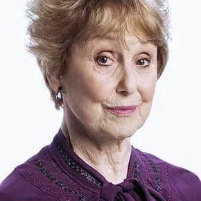 Photo star : Una Stubbs
