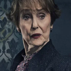Photo star : Una Stubbs