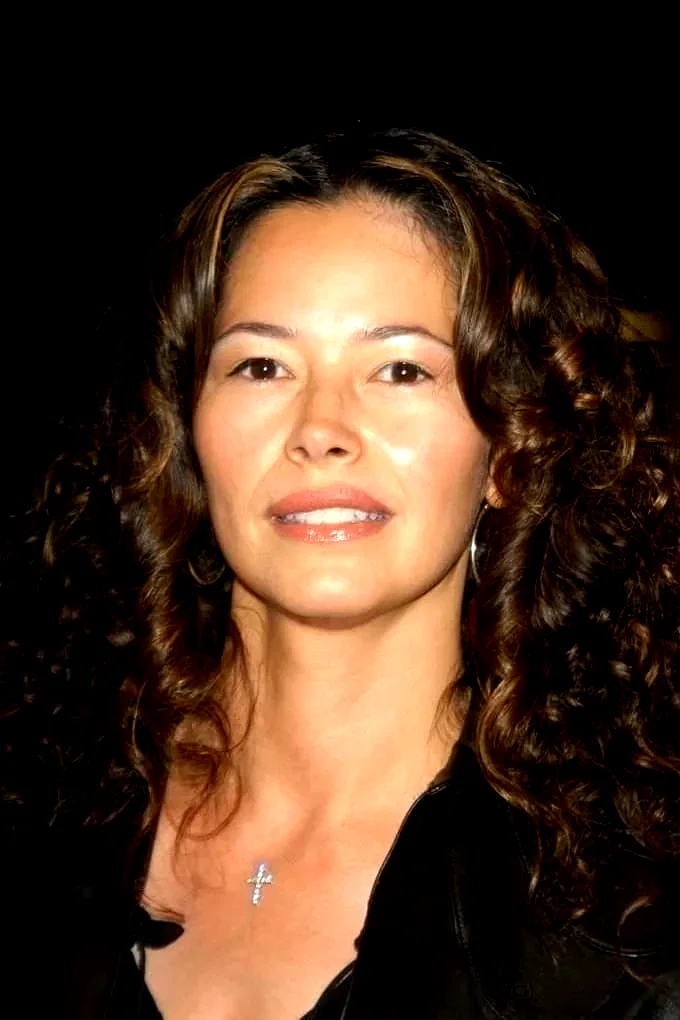  Angela Alvarado