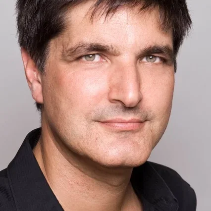  Stelios Yiakmis