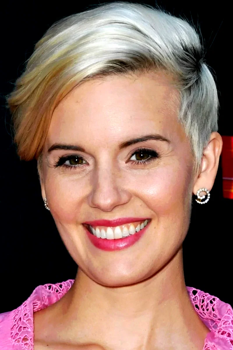 Maggie Grace