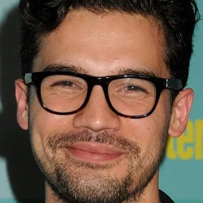 Photo star : Steven Strait