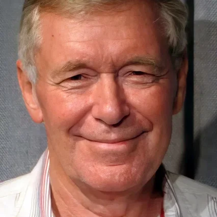  Bernard Holley