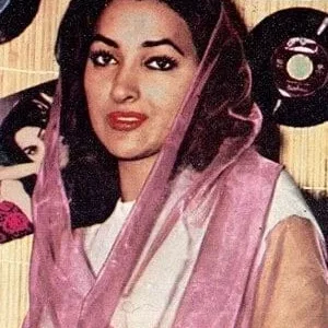  Vida Ghahremani
