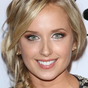 Photo star : Megan Park