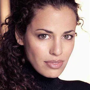 Photo star : Athena Karkanis