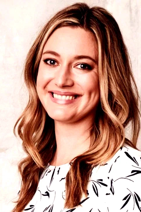  Zoe Perry
