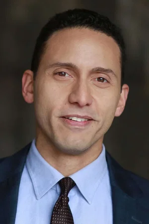  Elliot Villar
