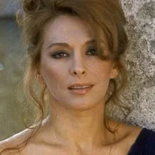  Nieves Navarro